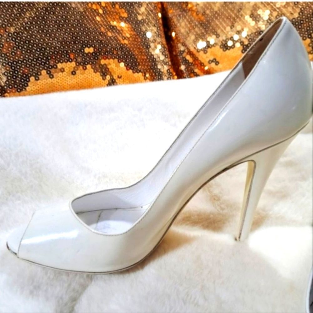 Dolce & Gabbana Peep Toe Heel Authentic